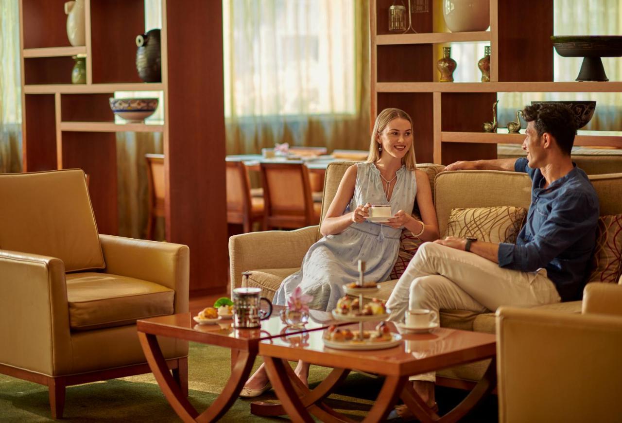 Grand Hyatt Doha Hotel & Villas Kültér fotó The Club at Changi Airport