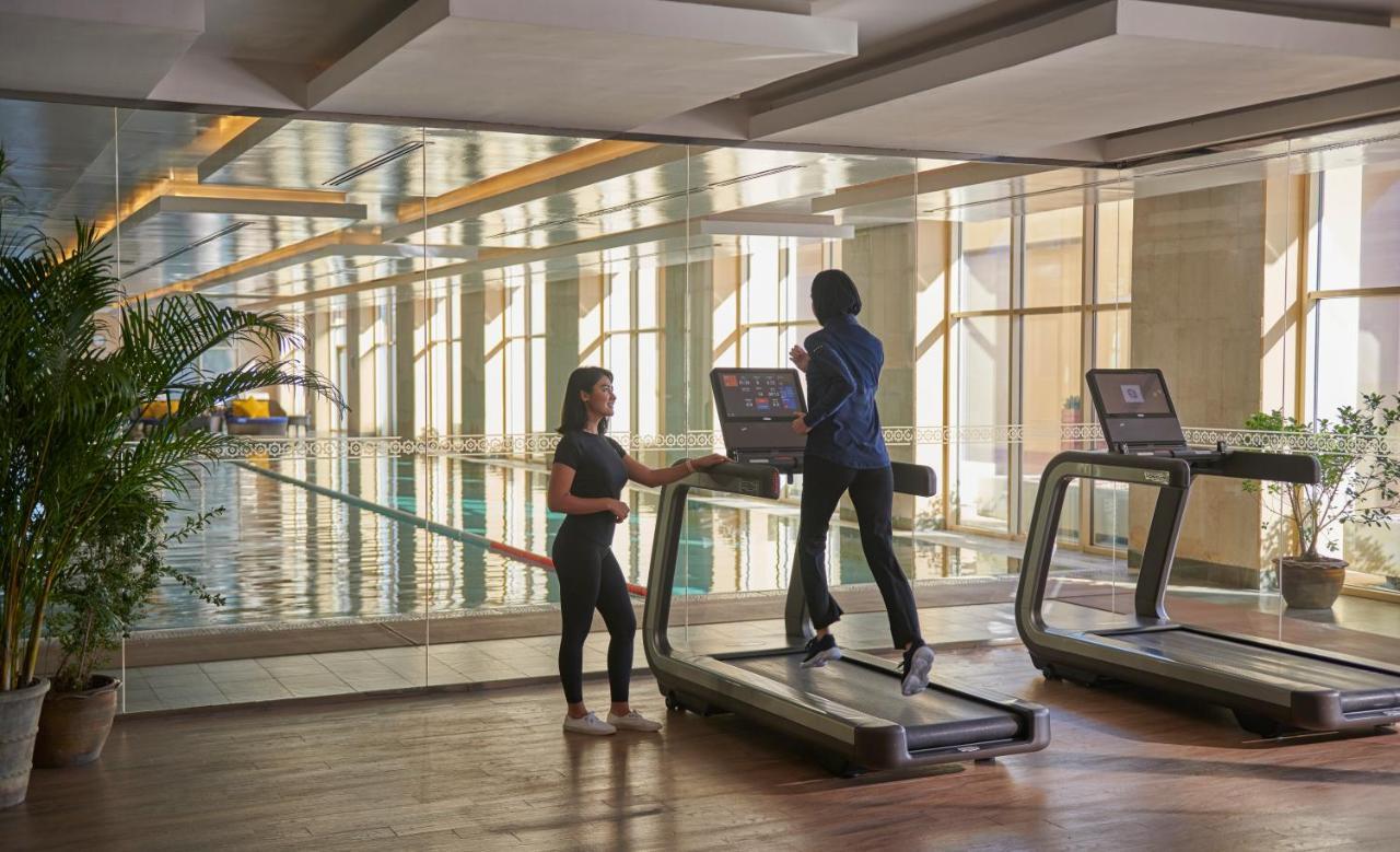 Grand Hyatt Doha Hotel & Villas Kültér fotó The gym at The Hari