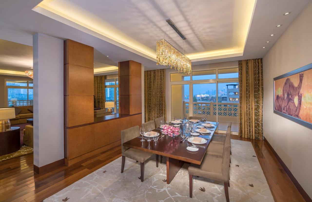 Grand Hyatt Doha Hotel & Villas Kültér fotó A dining room