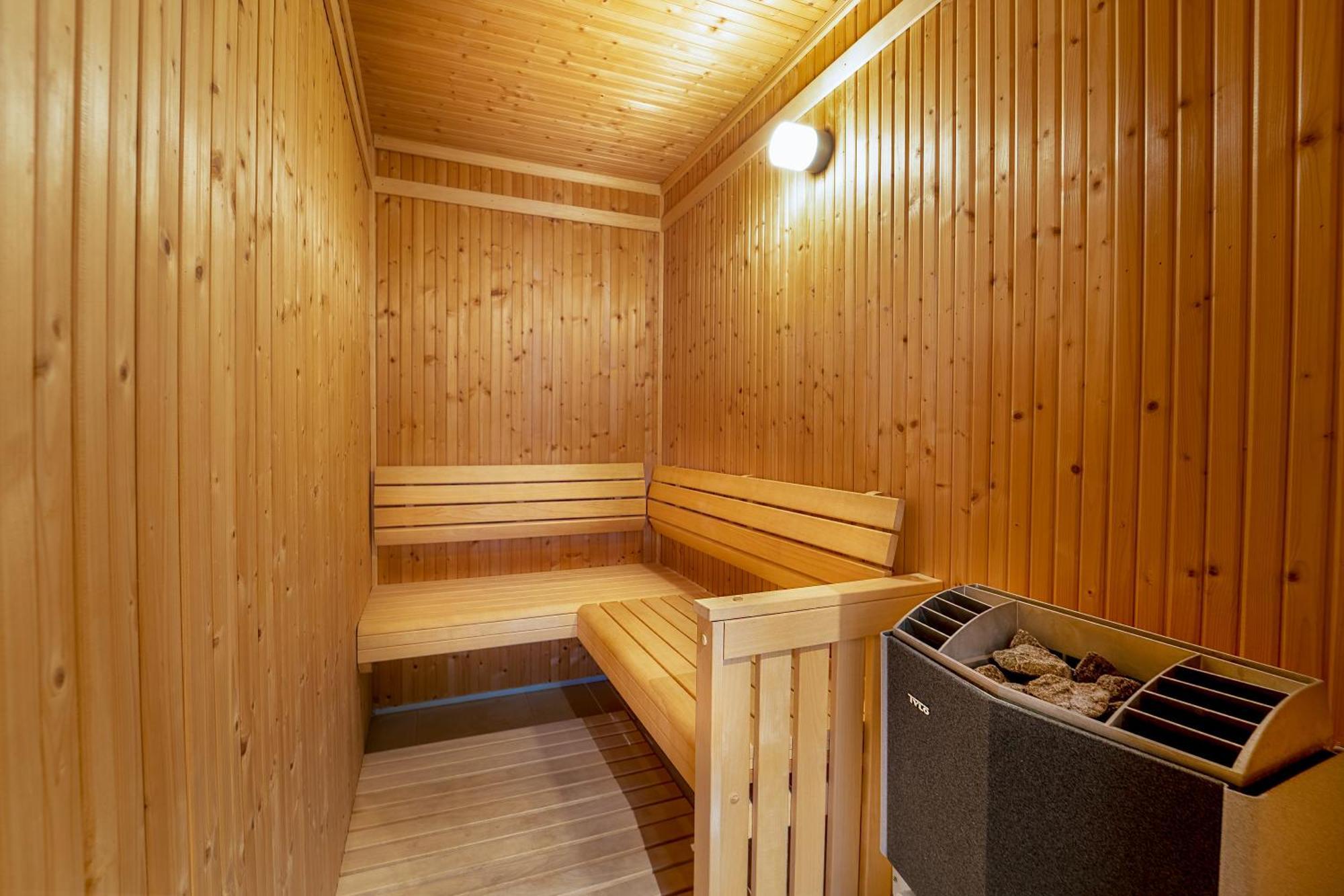 Grand Hyatt Doha Hotel & Villas Kültér fotó A modern Finnish sauna